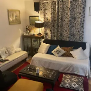 50 M2 , Paris France