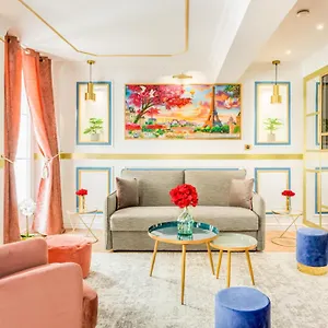 Luxury 4 Bedrooms 3 Bathrooms - Louvre , Paris France